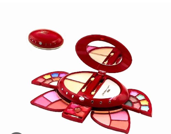 Best Makeup Kit Gift Set For Professionals